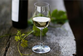 Weinglas mit Weißwein